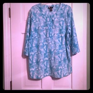 Pretty aqua and white tunic